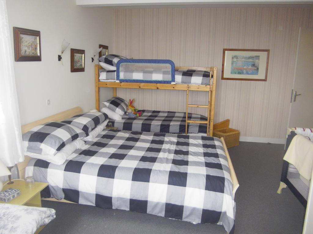 Lenard Charles Bed & Breakfast Juvigny-Val-d'Andaine Номер фото
